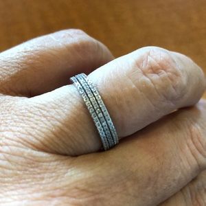 Set of 3 thin bands with round stones